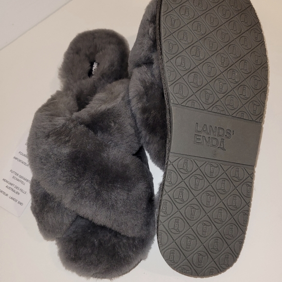 NWT Women's Fuzzy Shearling Open Toe House Slippers - Picture 3 of 3